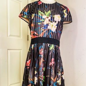 Chelsea28 Dress - Size L